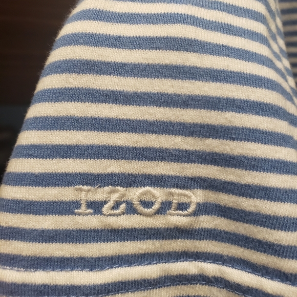 IZOD polo shirt 👕 - Picture 9 of 9